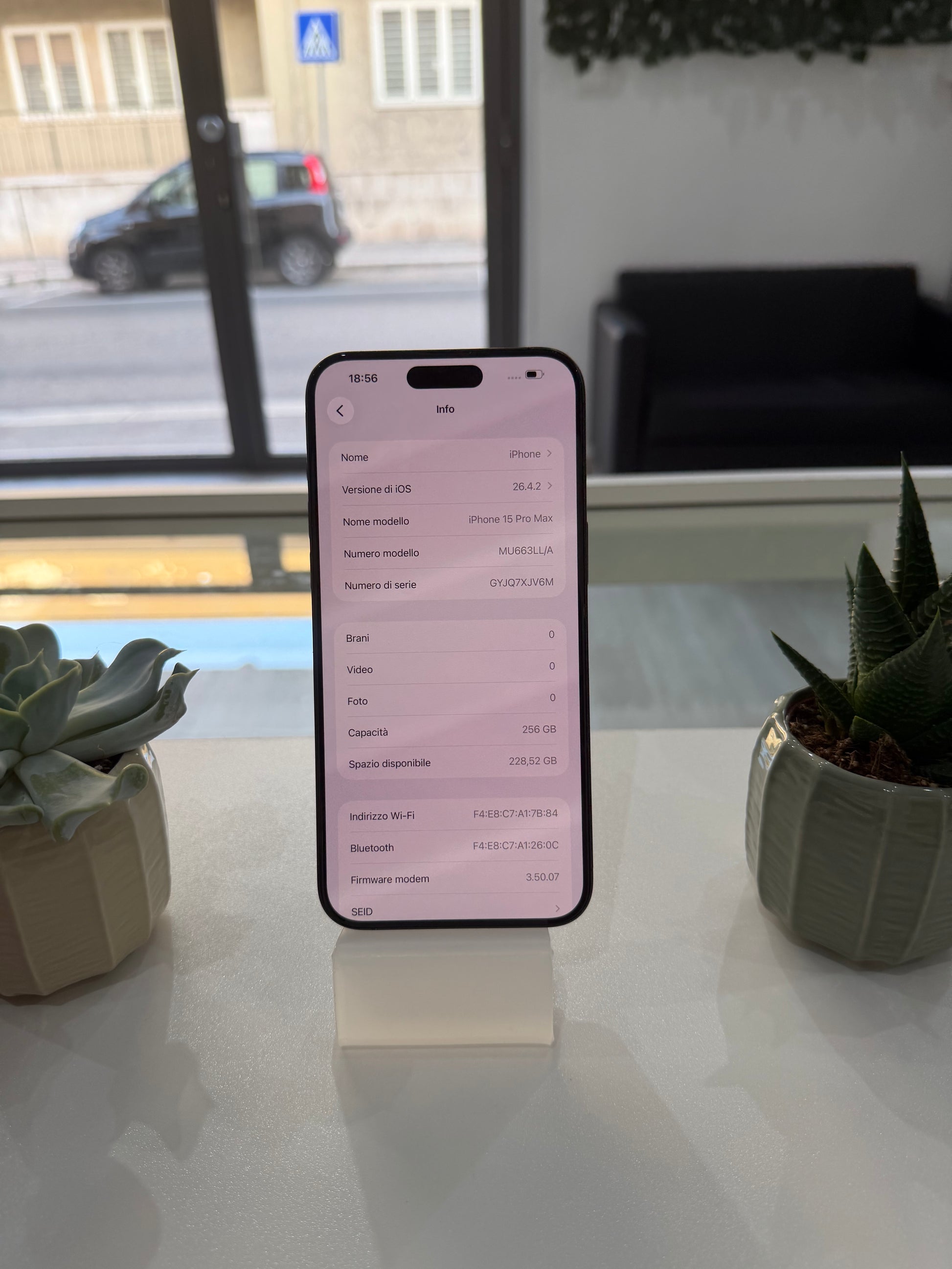 Apple iPhone 15 Pro Max 256GB Titanio Nero | Ricondizionato | Garanzia 12 Mesi | Rinnovatech-5