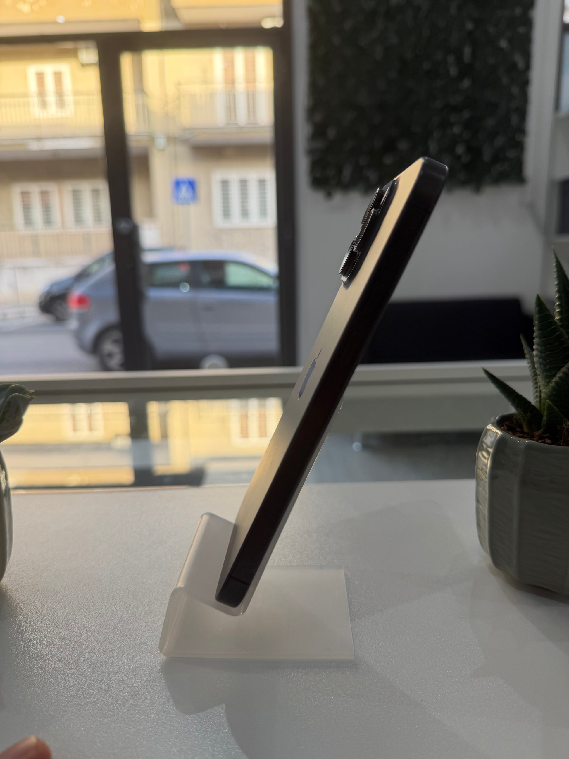 Apple iPhone 15 Pro Max 256GB Titanio Nero | Ricondizionato | Garanzia 12 Mesi | Rinnovatech-3